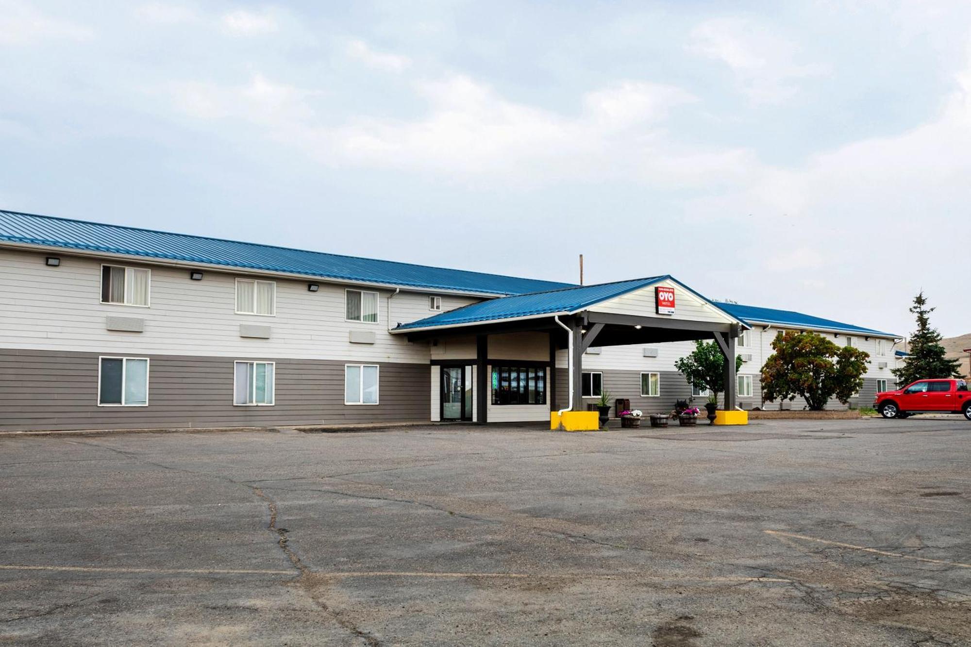 Oyo Hotel Shelby Mt Hwy 2 & I-15 외부 사진