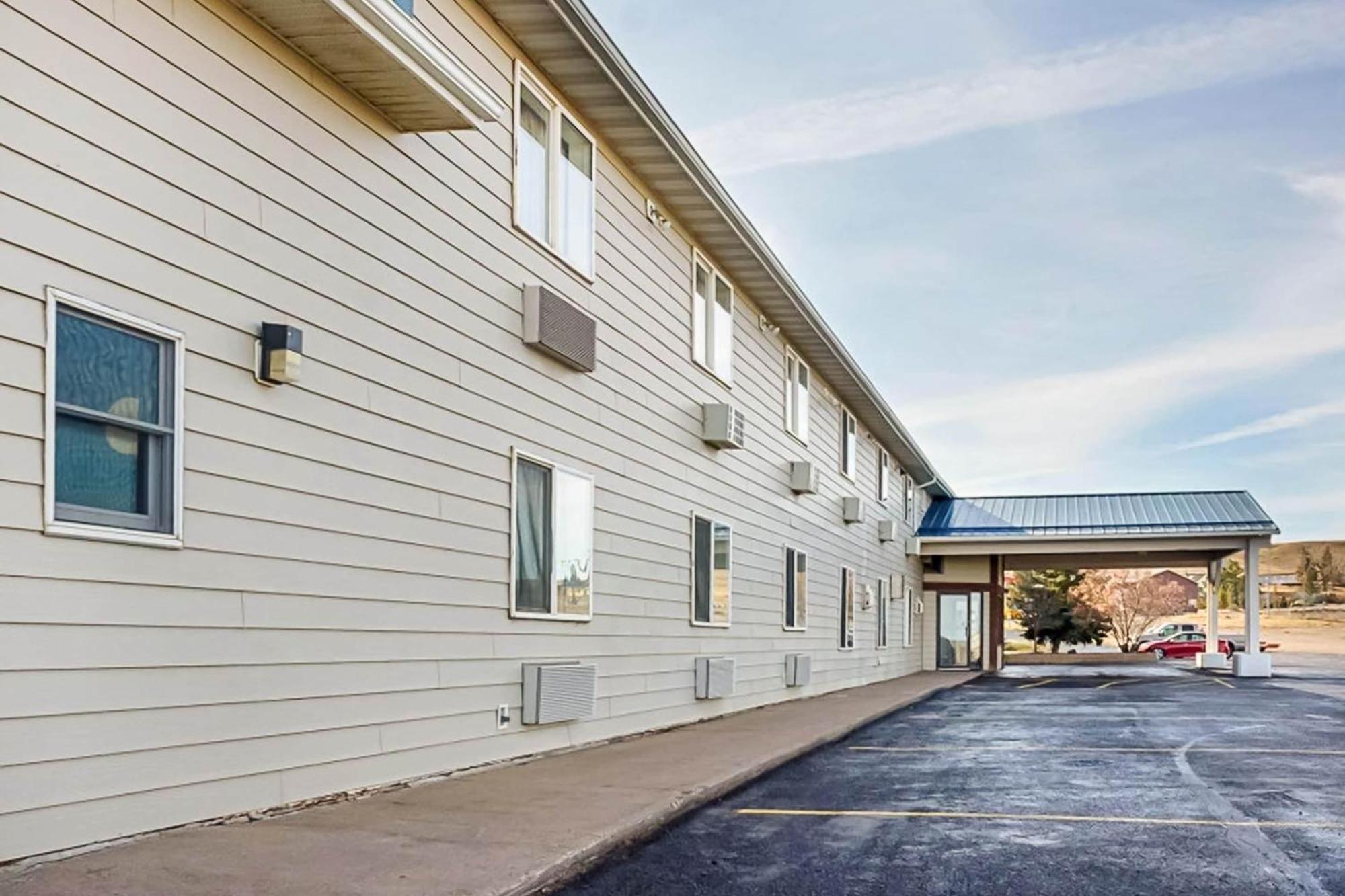 Oyo Hotel Shelby Mt Hwy 2 & I-15 외부 사진