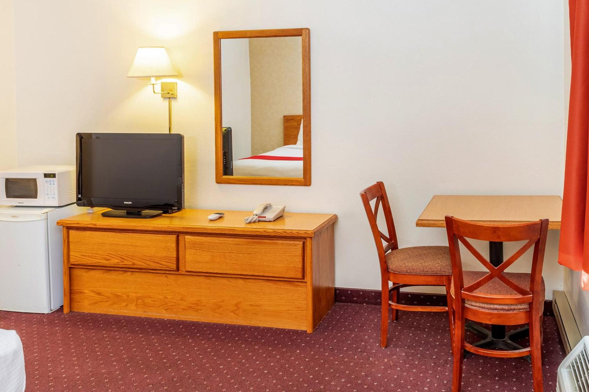 Oyo Hotel Shelby Mt Hwy 2 & I-15 외부 사진