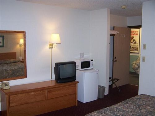 Oyo Hotel Shelby Mt Hwy 2 & I-15 외부 사진